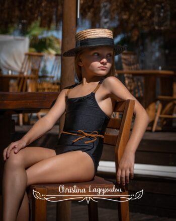 Ολόσωμο μαύρο μαγιό με ζωνάκι και λεπτομέρειες από κορδόνι σουέτ - Image 1