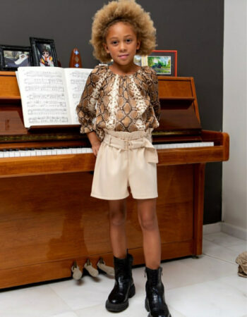 Μπλούζα με λάστιχο και σούρα στο λαιμό - Image 1