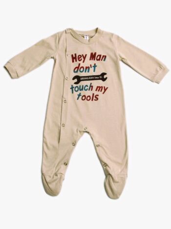 Ολόσωμο φορμάκι με κούμπωμα και τύπωμα μπροστά. - Image 1