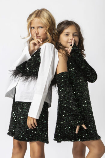 Σετ τοπ με πούπουλα και σορτς - Image 5