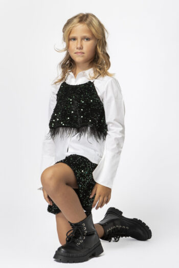 Σετ τοπ με πούπουλα και σορτς - Image 4