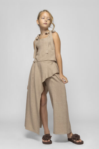 Σετ τοπ με λουλούδια στην πλατύ και παντελόνι με άνοιγμα και ενσωματωμένο σορτς - Image 7