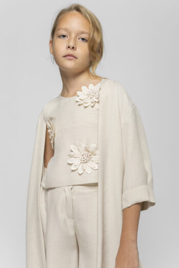 Σετ τοπ με λουλούδια και βερμούδα - Image 4