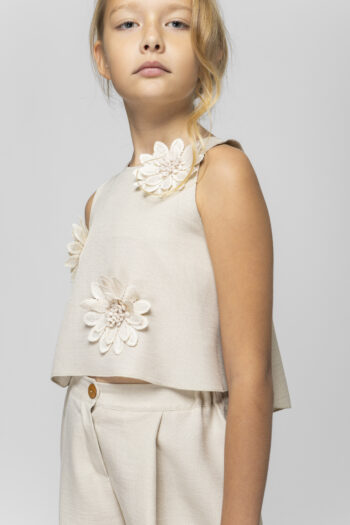 Σετ τοπ με λουλούδια και βερμούδα - Image 3