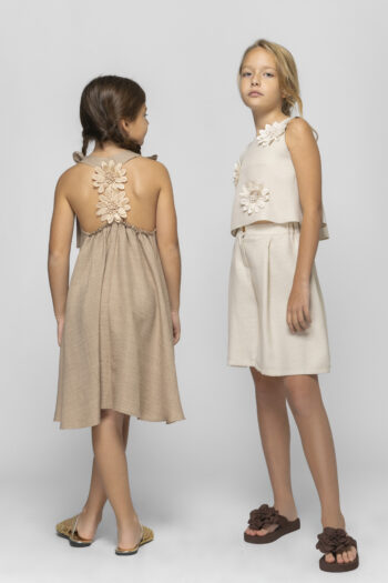 Φόρεμα σοκολάτα με λουλούδια και πλάτη ανοιχτή - Image 4