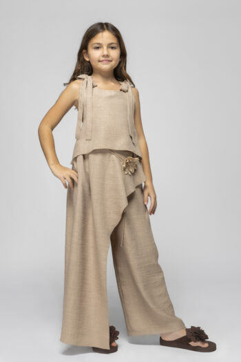 Σετ τοπ με λουλούδια στην πλατύ και παντελόνι με άνοιγμα και ενσωματωμένο σορτς - Image 2