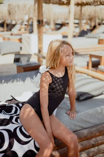 Ολόσωμο μαγιό μαύρο με λουλούδι 3D στη πλάτη