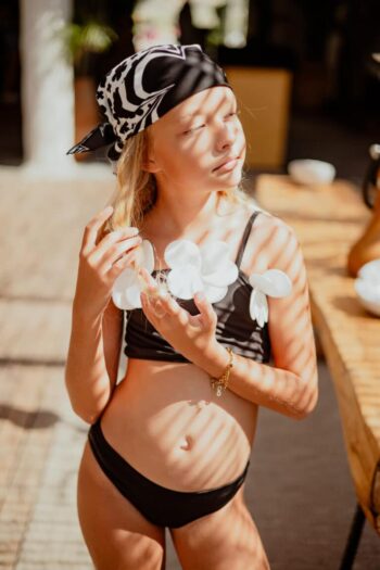 Ολόσωμο μαγιό μαύρο με λουλούδι 3D στη πλάτη - Image 9