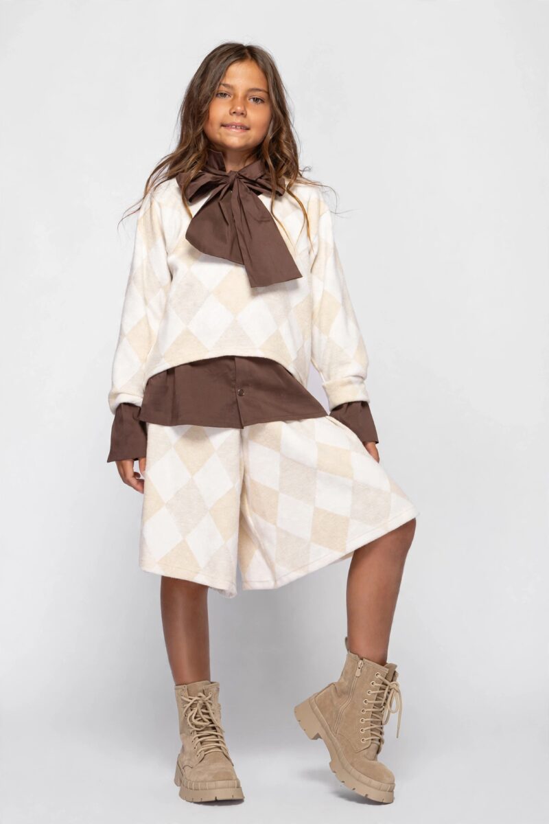 girl_matte_suede_boots_3680x5520_FINAL